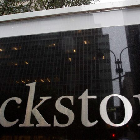 Blackstone делает второй шанс на покупку Crown Resorts